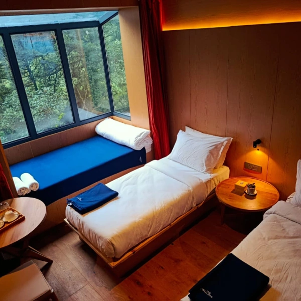 Himalayan Everest Lodge 3