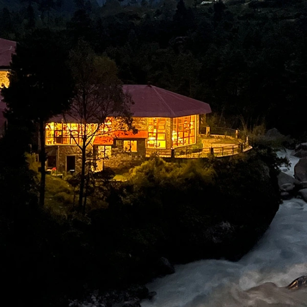 Phakding Restaurant2