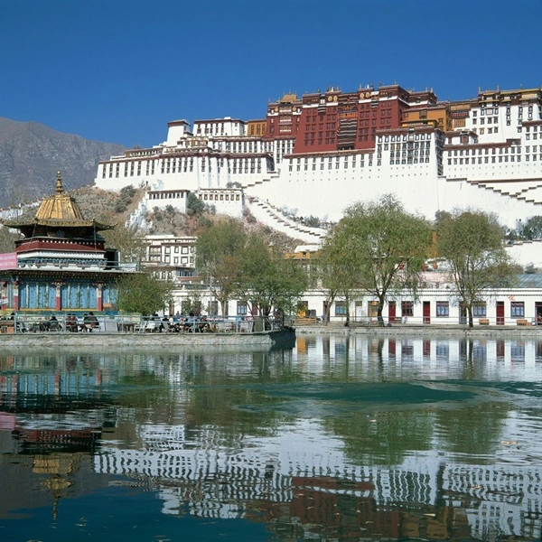 Lhasa to Kailash: The Overland Route, Sight by Sight