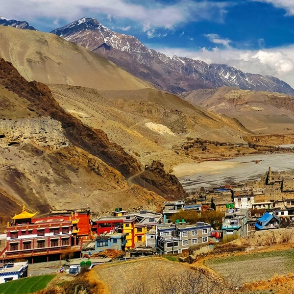 lo-manthang-walled-city