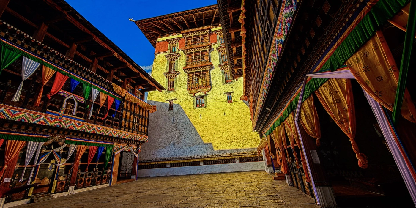 Lhasa to Kathmandu Overland Tour with Everest Base Camp