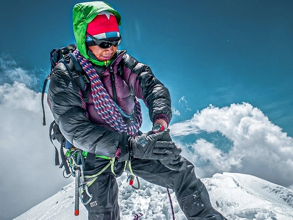 Luxury Island Peak Climbing