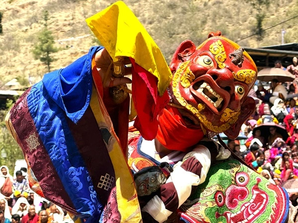 9-Day Luxury Upper Mustang Trek & Heli-Return